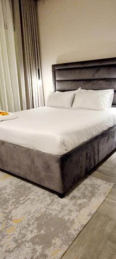 בלנטייר Instahomes By Tru - Garden Suites מראה חיצוני תמונה